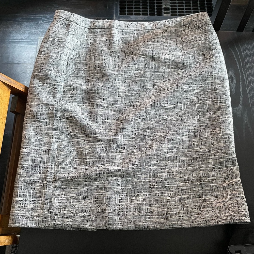 J. Crew zip pencil skirt sz 16 black white pattern